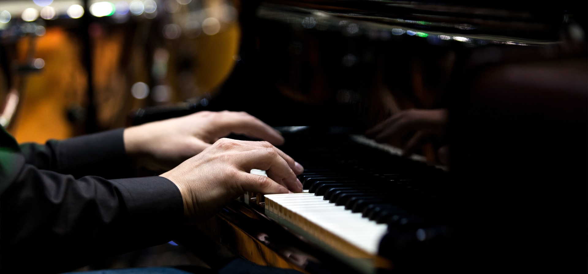 Pianist performing in the dining room